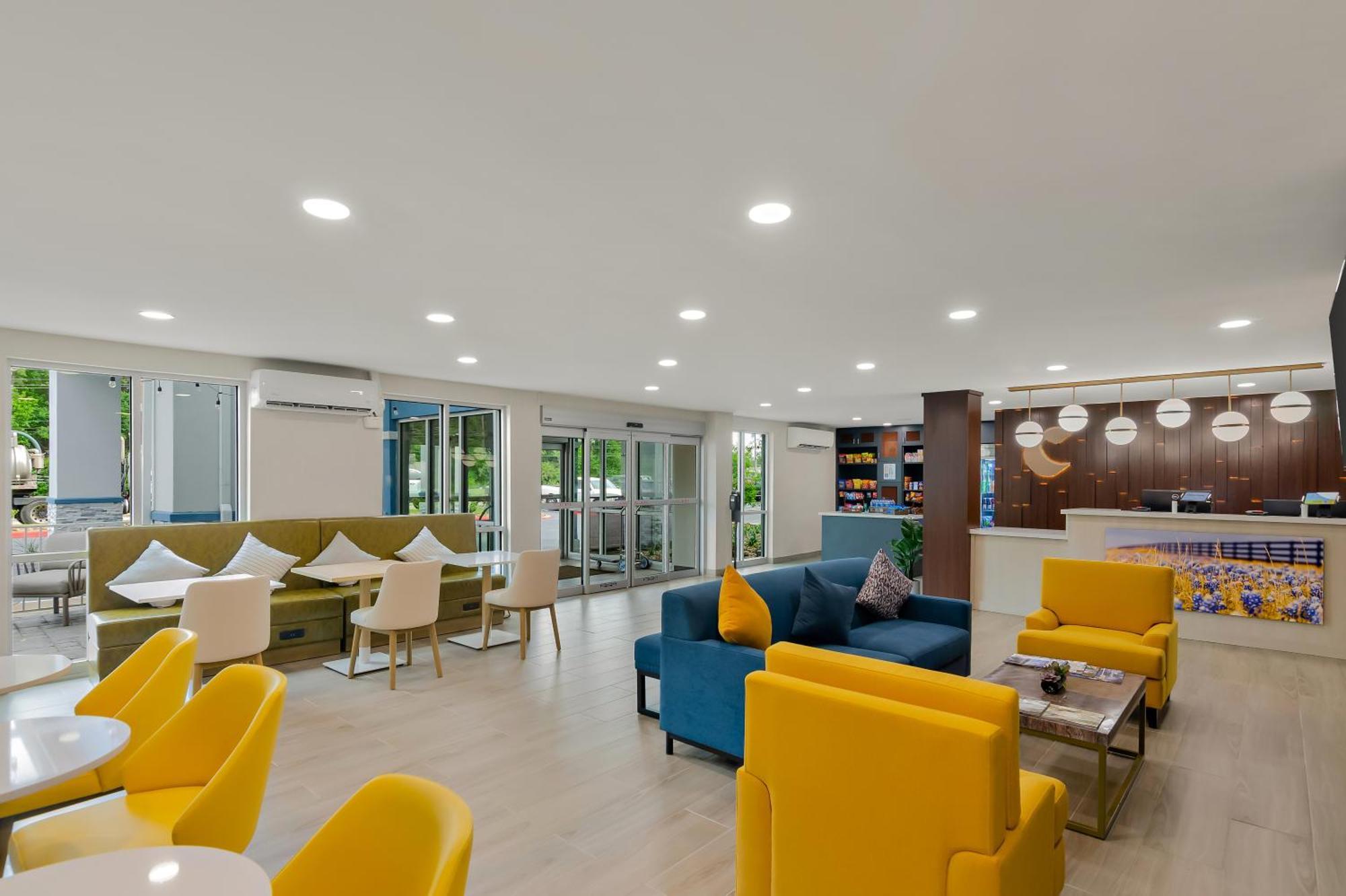 Comfort Inn Конро Екстериор снимка